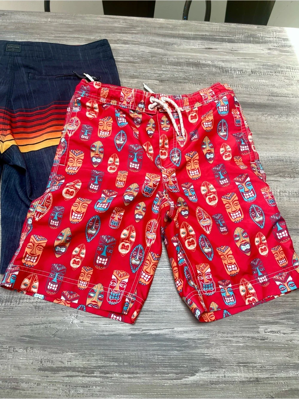 GAP vibrant red